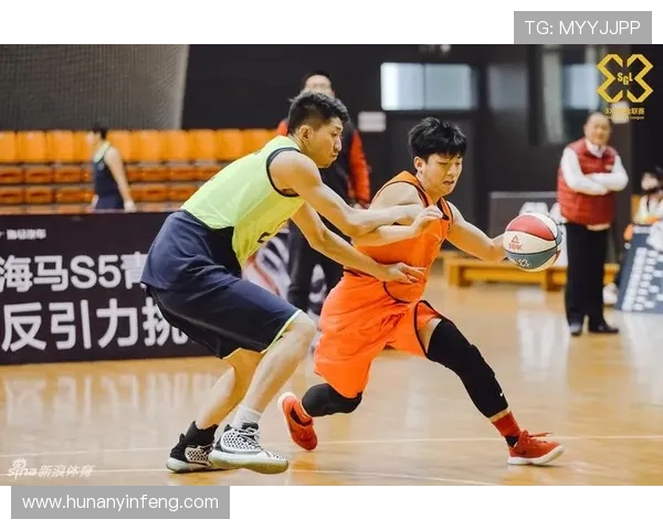 南京排球队的默契配合揭秘：从训练到比赛的精彩瞬间